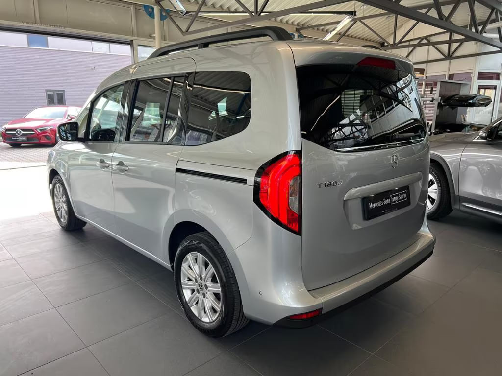 Mercedes-Benz T 180