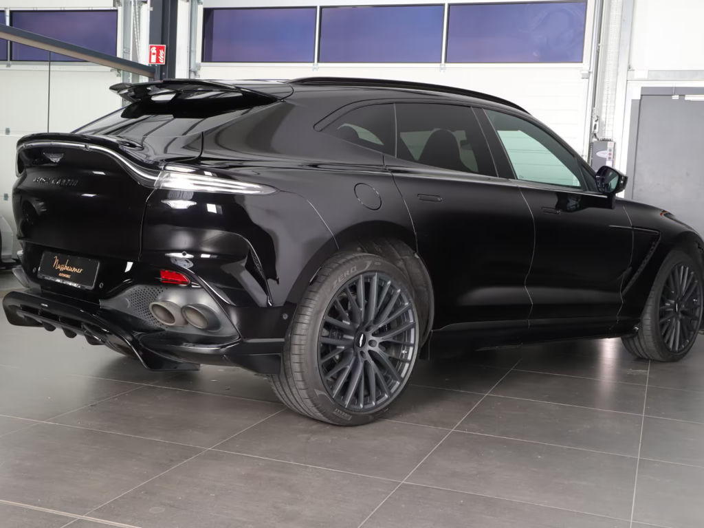 Aston Martin DBX