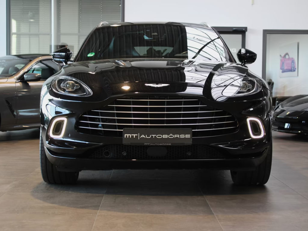Aston Martin DBX