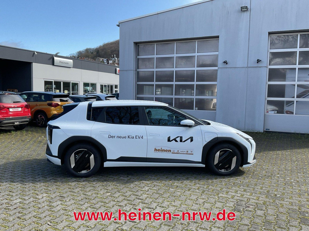Kia EV4