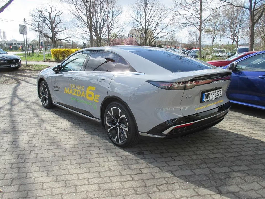 Mazda 6e