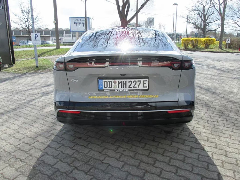 Mazda 6e
