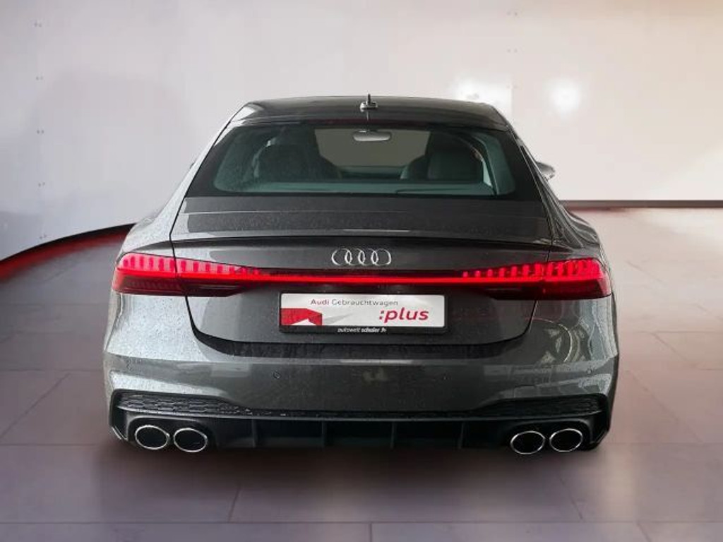 Audi S7