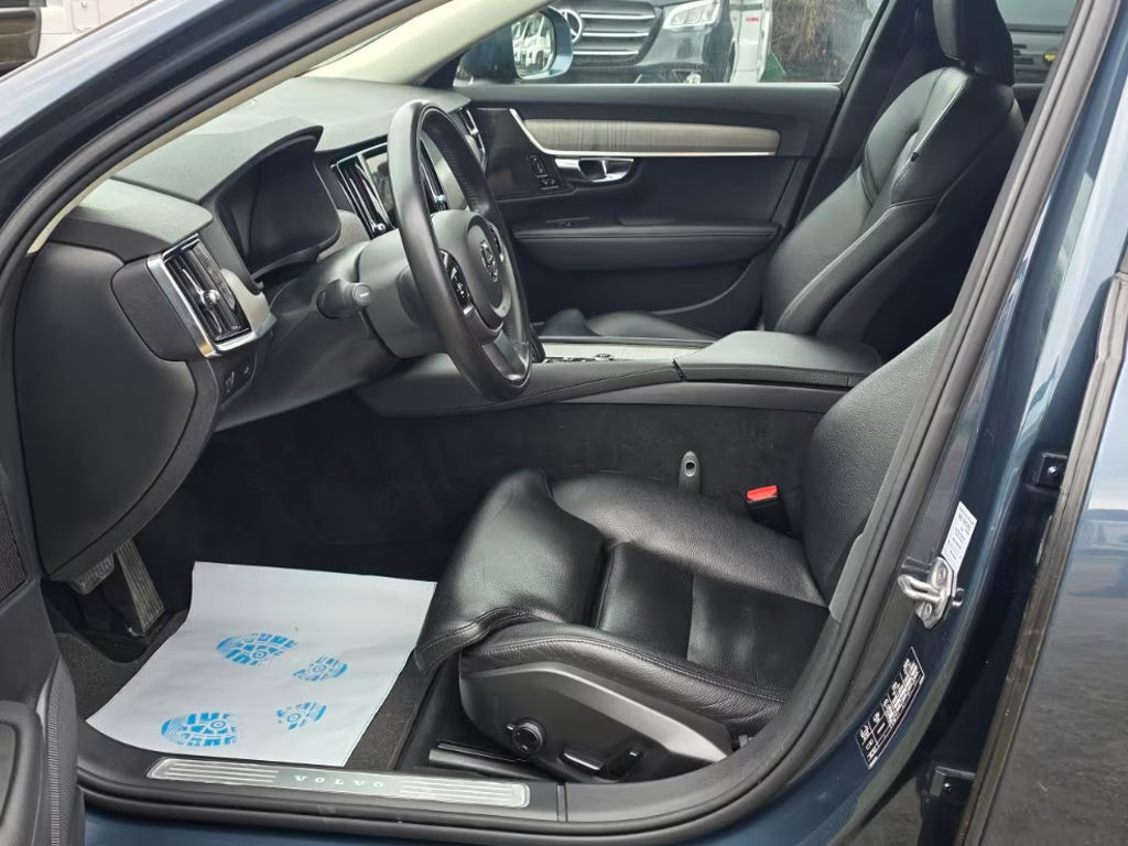 Volvo V90 Cross Country