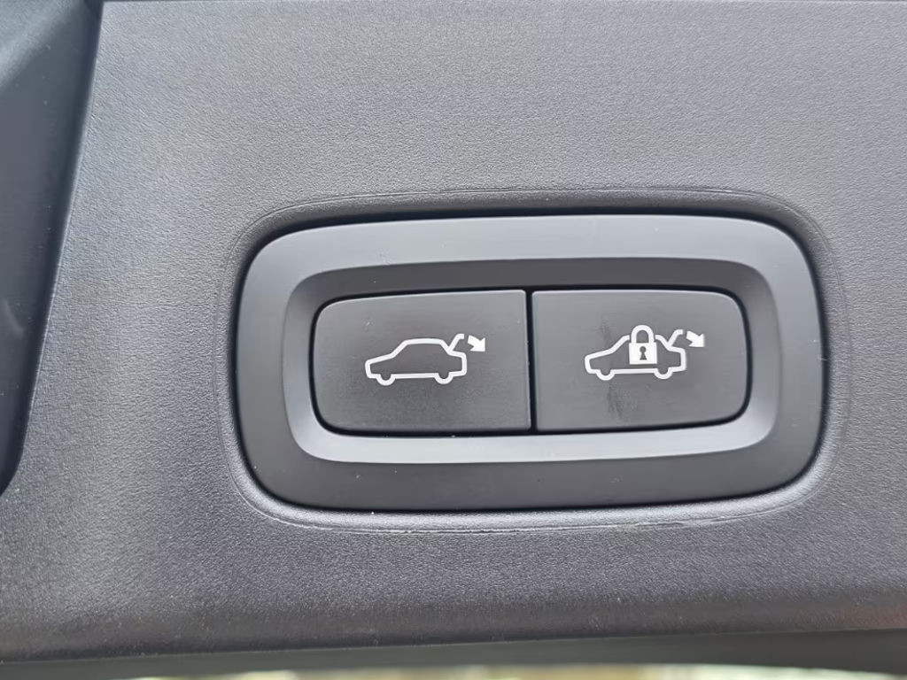 Volvo V90 Cross Country