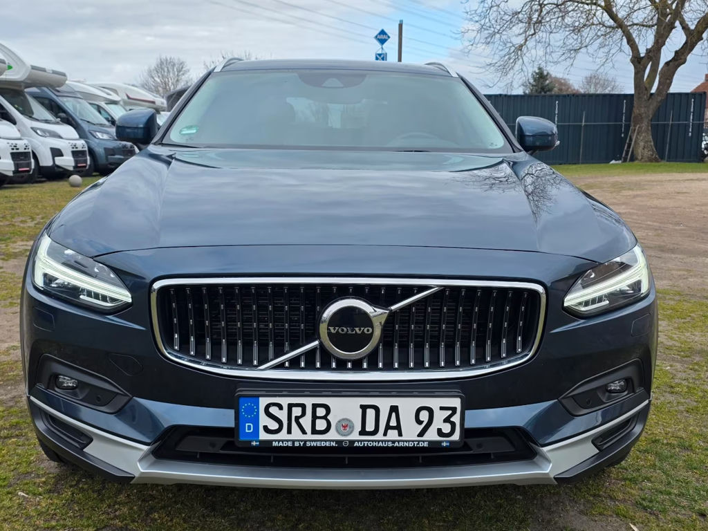 Volvo V90 Cross Country