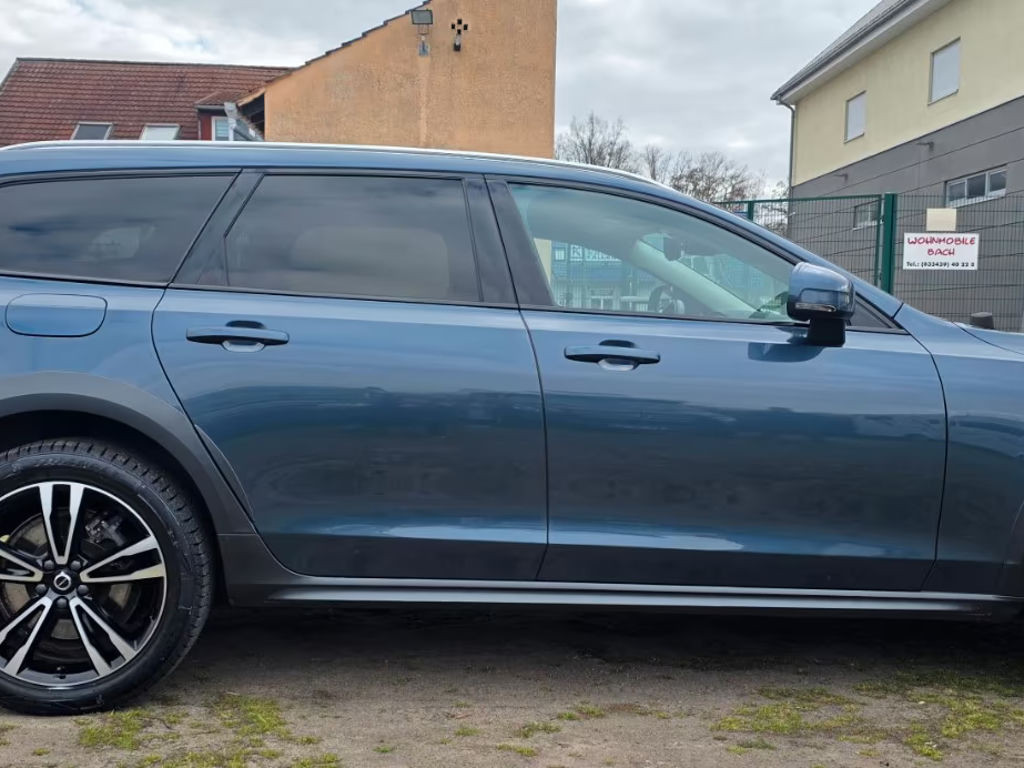 Volvo V90 Cross Country