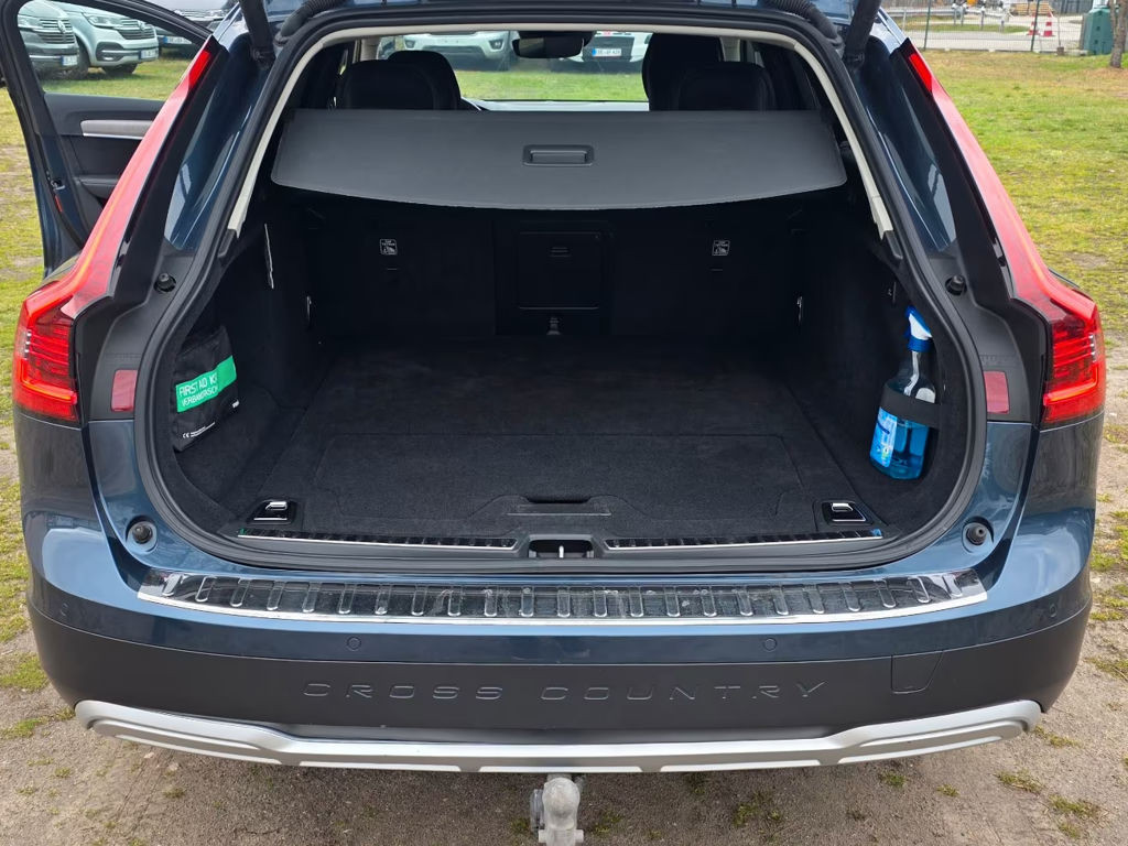 Volvo V90 Cross Country