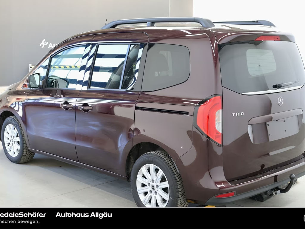 Mercedes-Benz T 180
