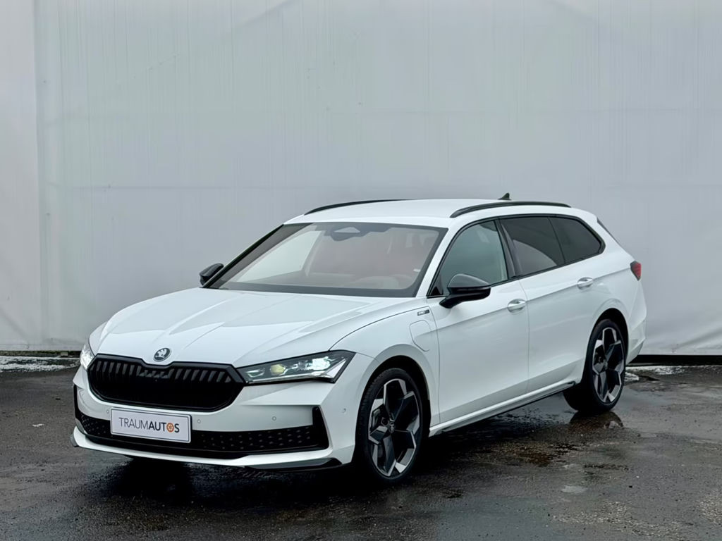 Skoda Superb 2025 Hybride Benzine