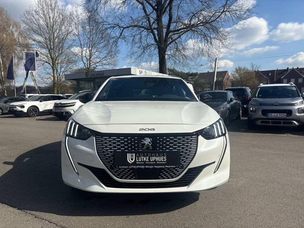 Peugeot e-208