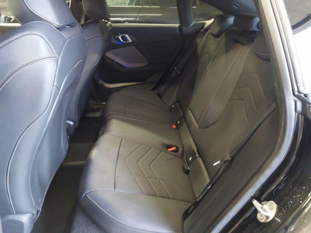BMW M235