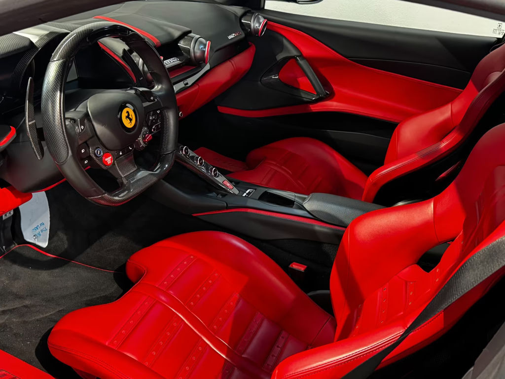 Ferrari 812