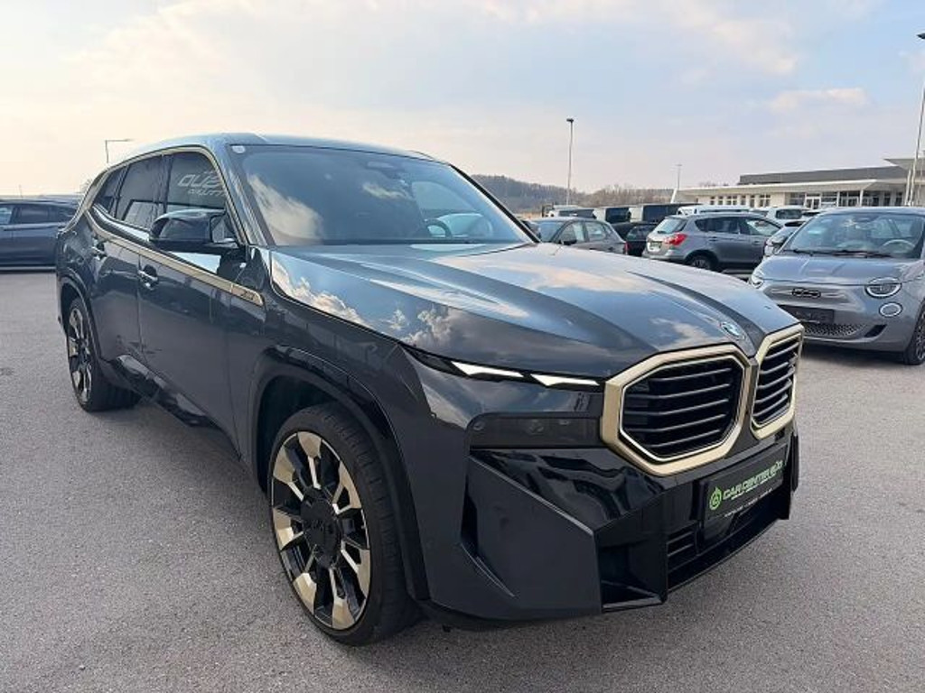 BMW XM