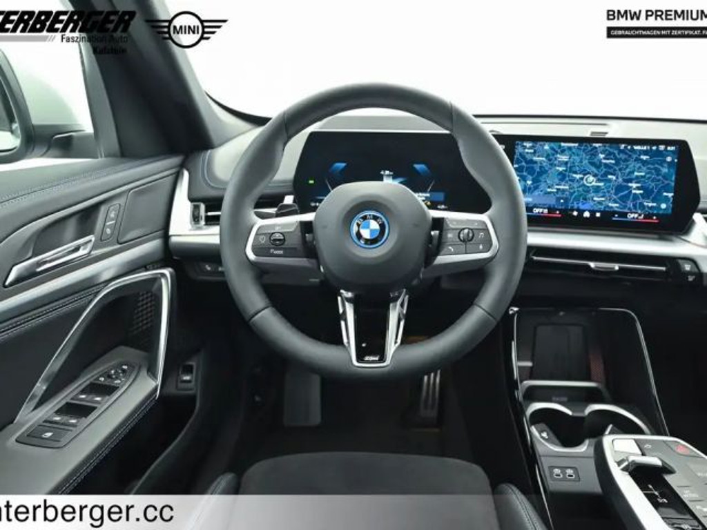 BMW iX1