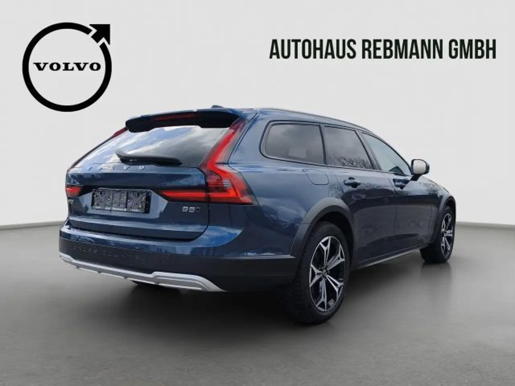 Volvo V90 Cross Country