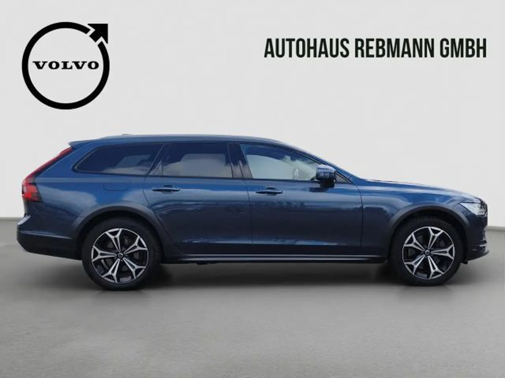 Volvo V90 Cross Country