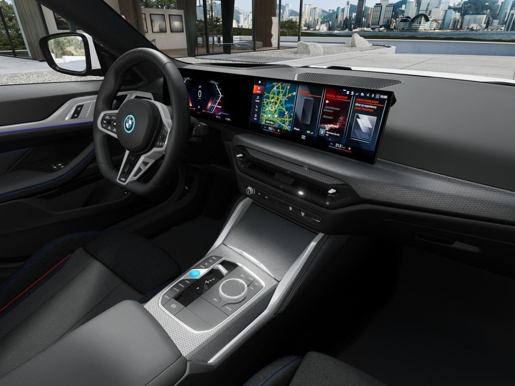 BMW i4