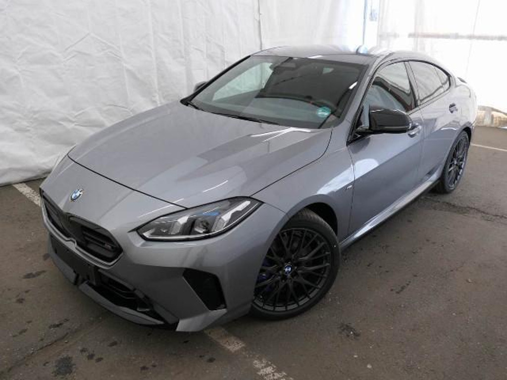 BMW M235 2025 Benzine