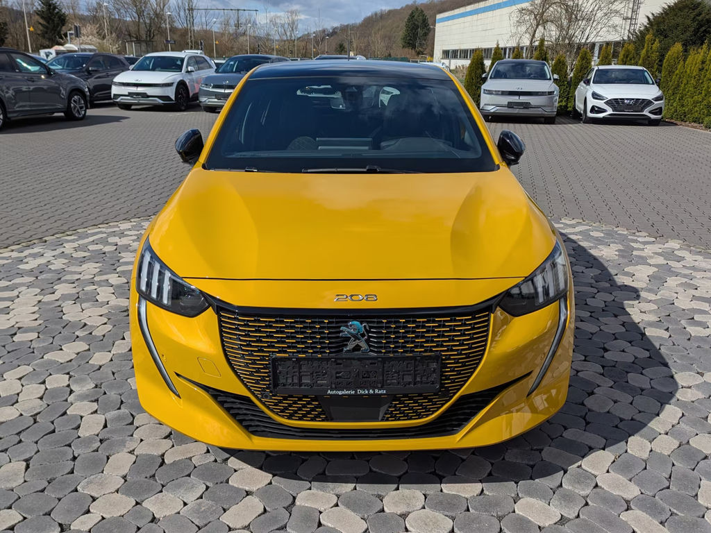 Peugeot e-208