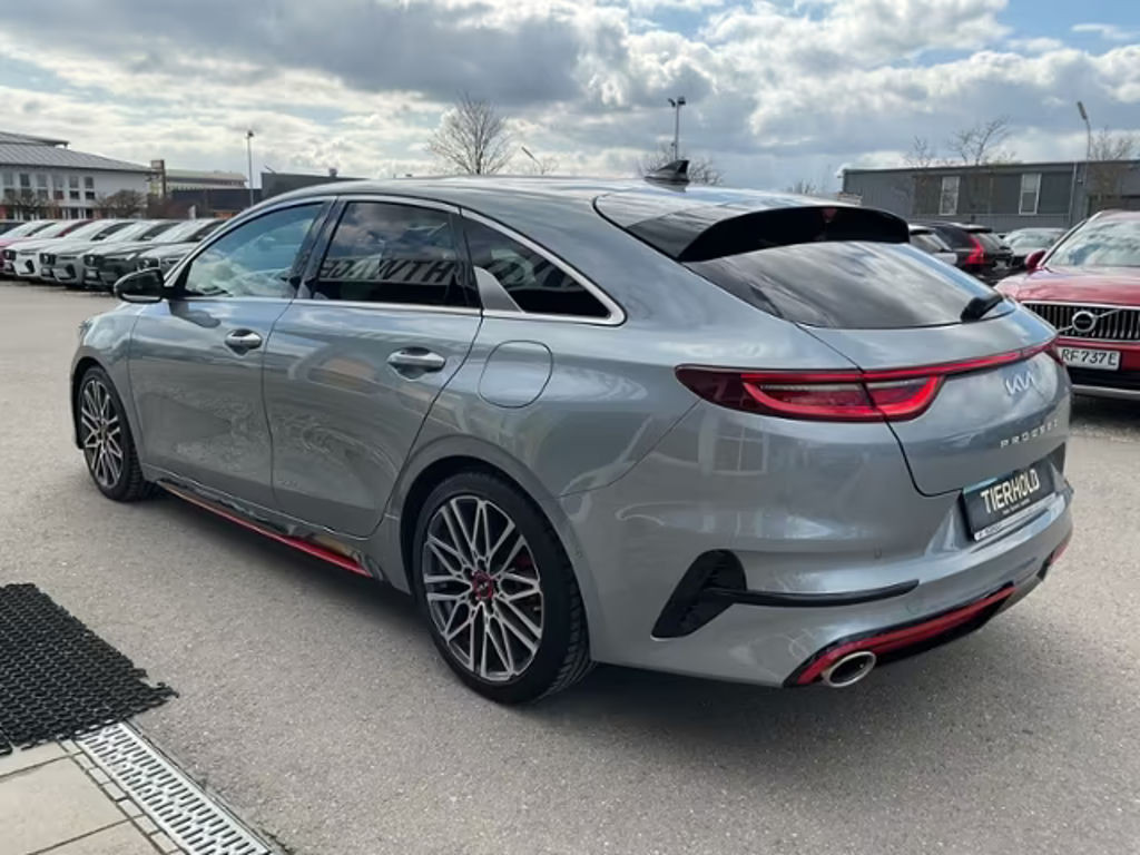 Kia ProCeed