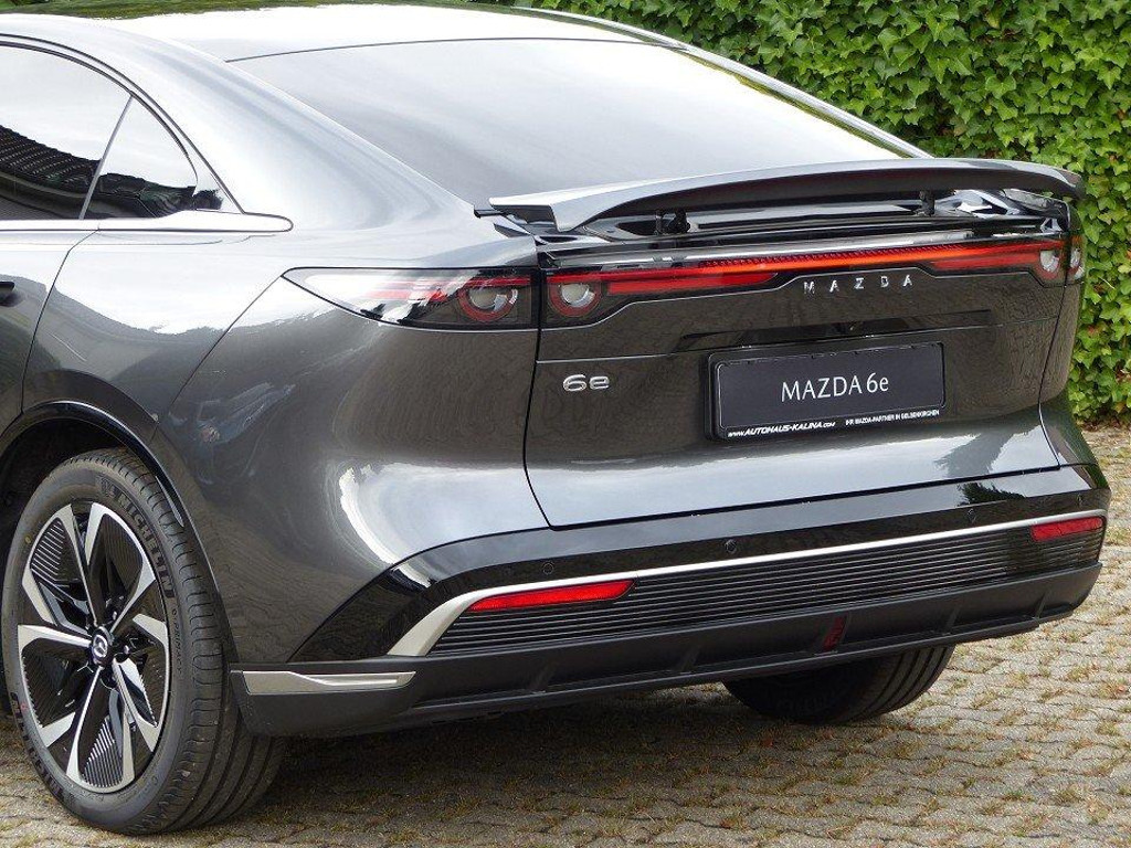 Mazda 6e
