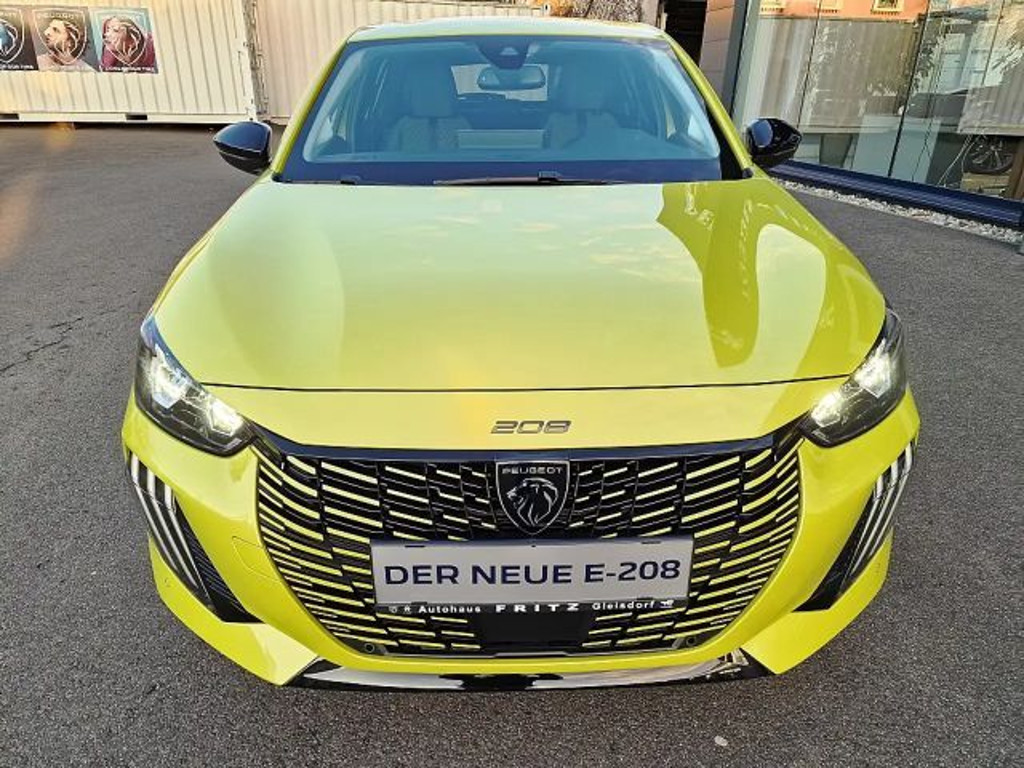 Peugeot e-208