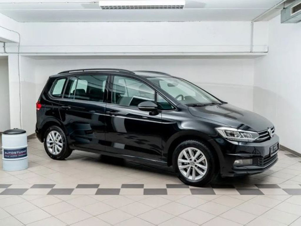 Volkswagen Touran 2023 Benzine