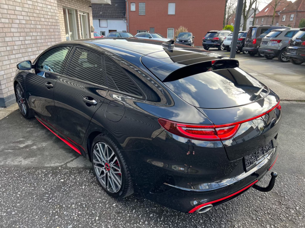 Kia ProCeed