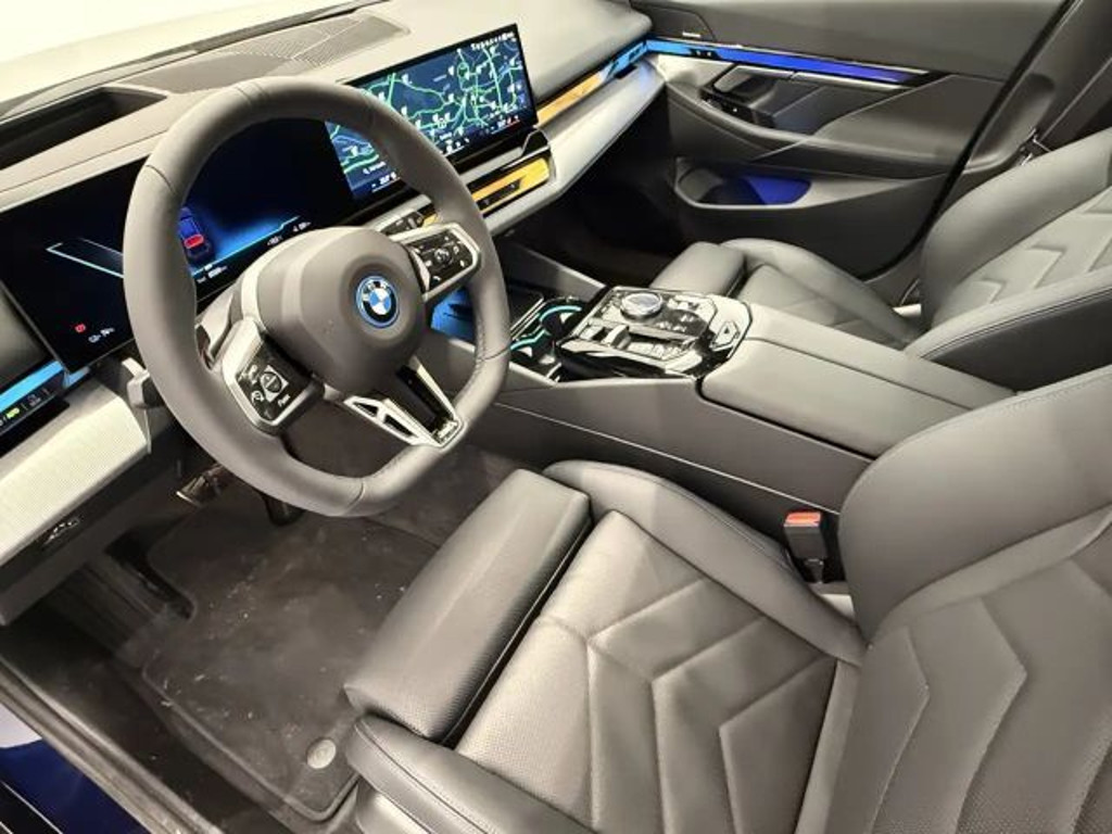 BMW i5