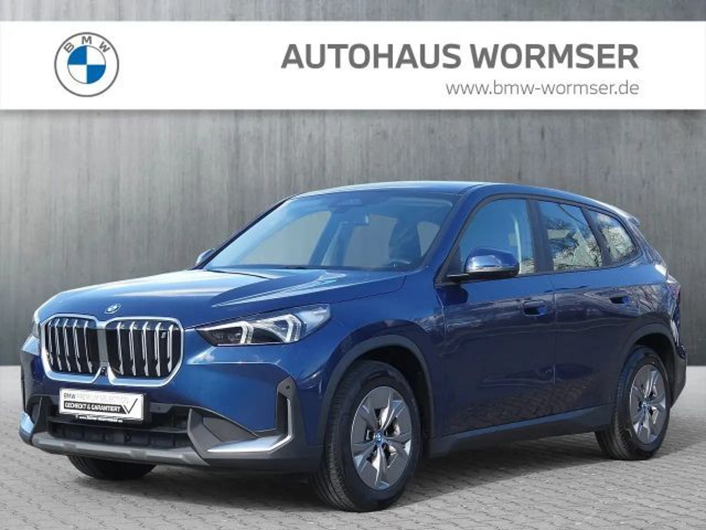 BMW iX1