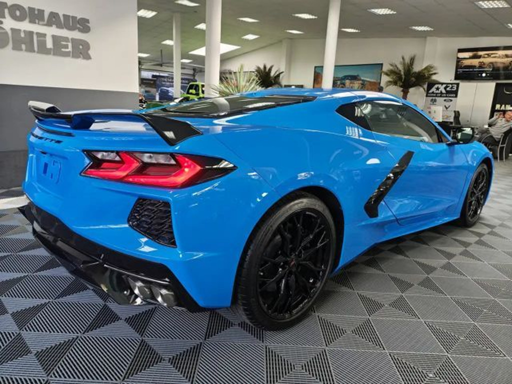 Corvette C8