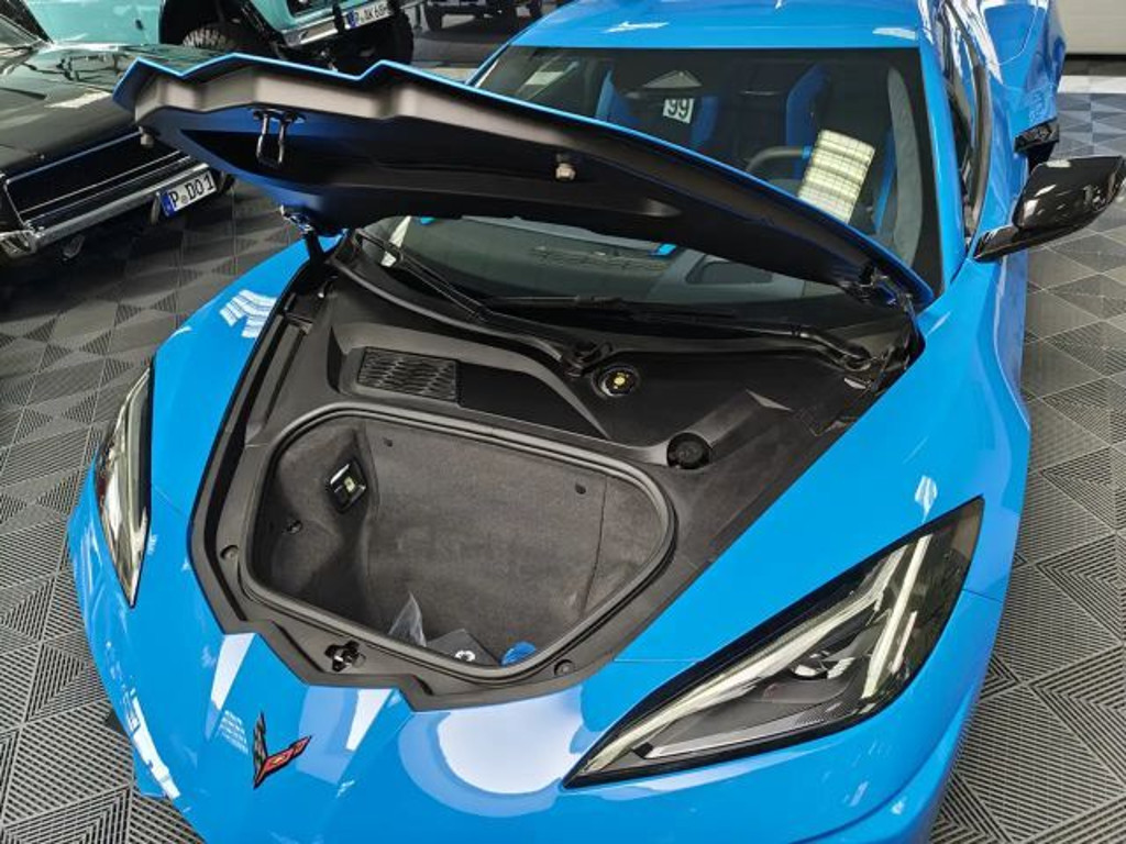 Corvette C8