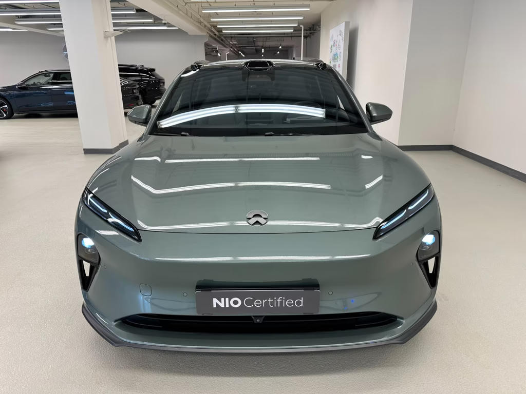 NIO ET5
