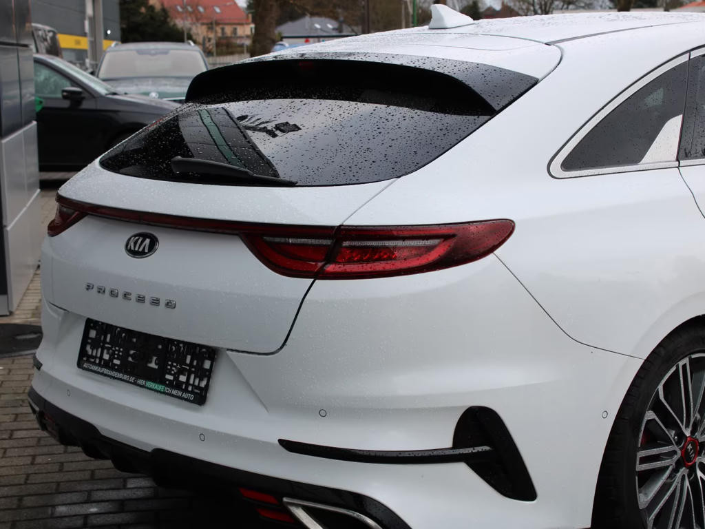 Kia ProCeed