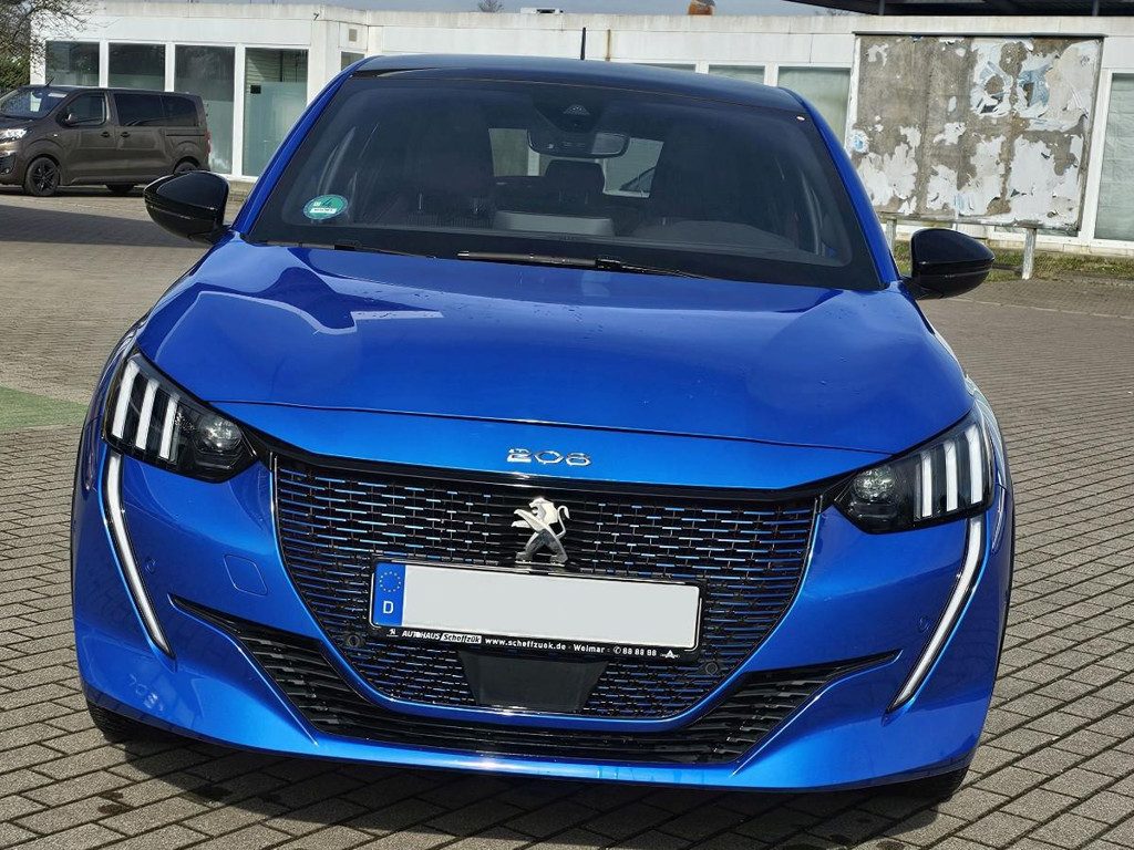 Peugeot e-208