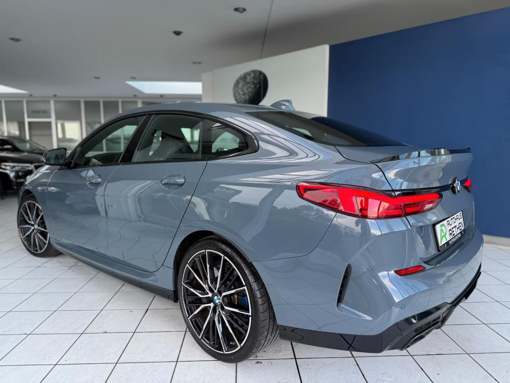 BMW M235