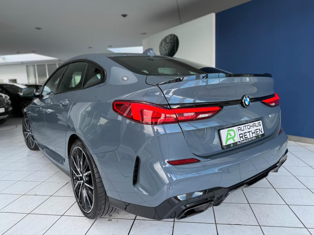 BMW M235