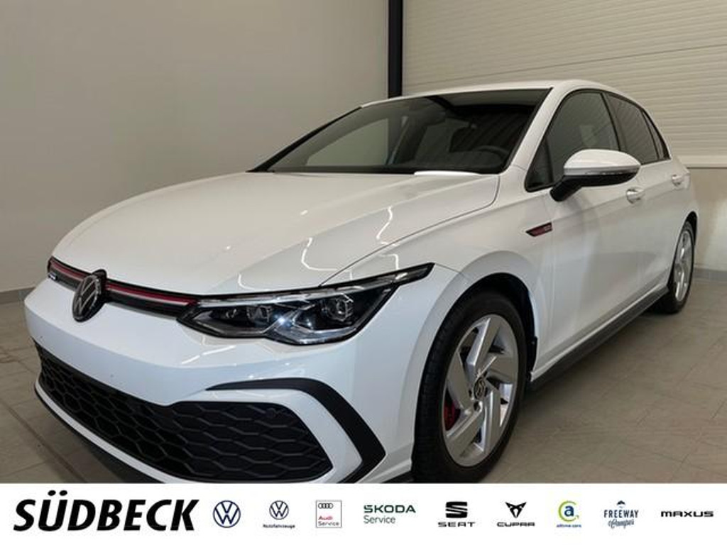 Volkswagen Golf 2024 Benzine