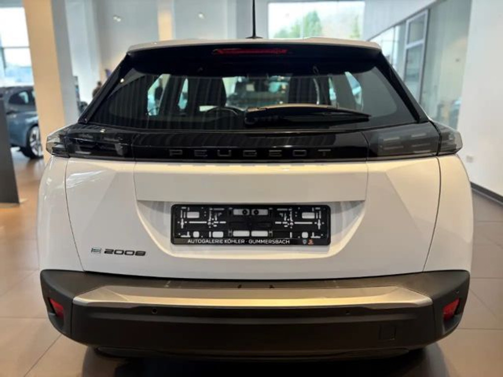 Peugeot e-2008
