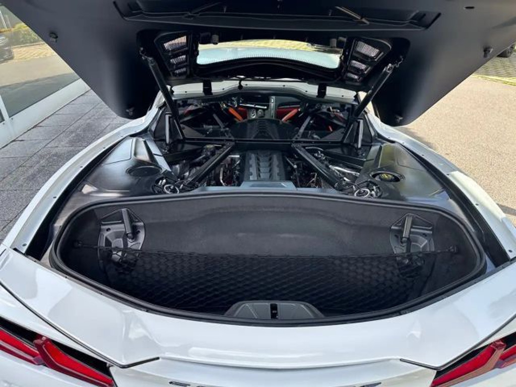 Corvette C8