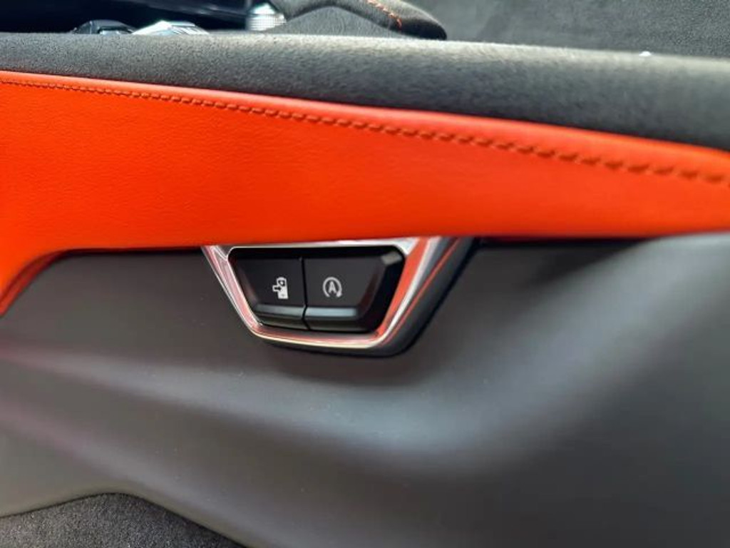 Corvette C8