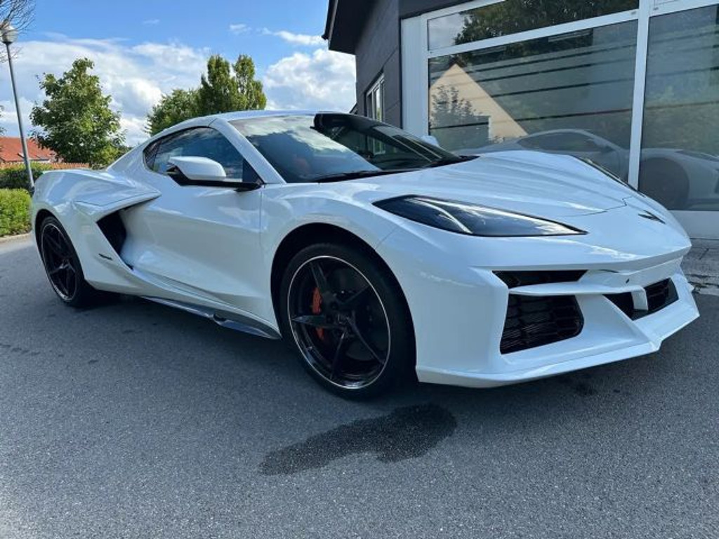 Corvette C8