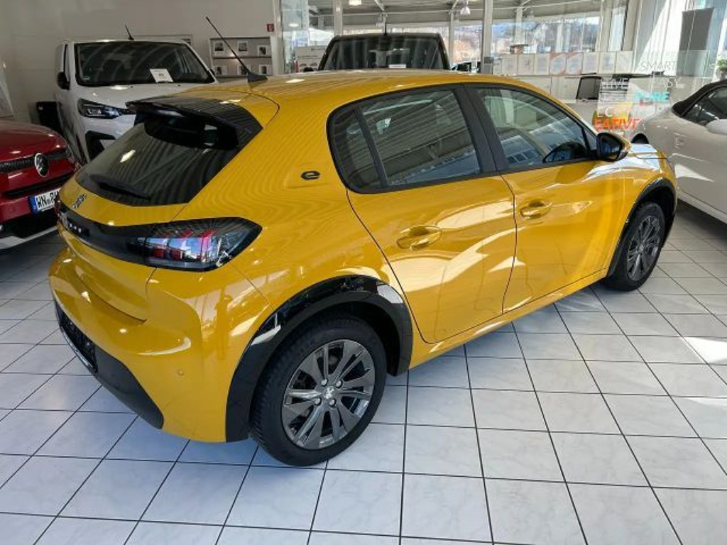 Peugeot e-208