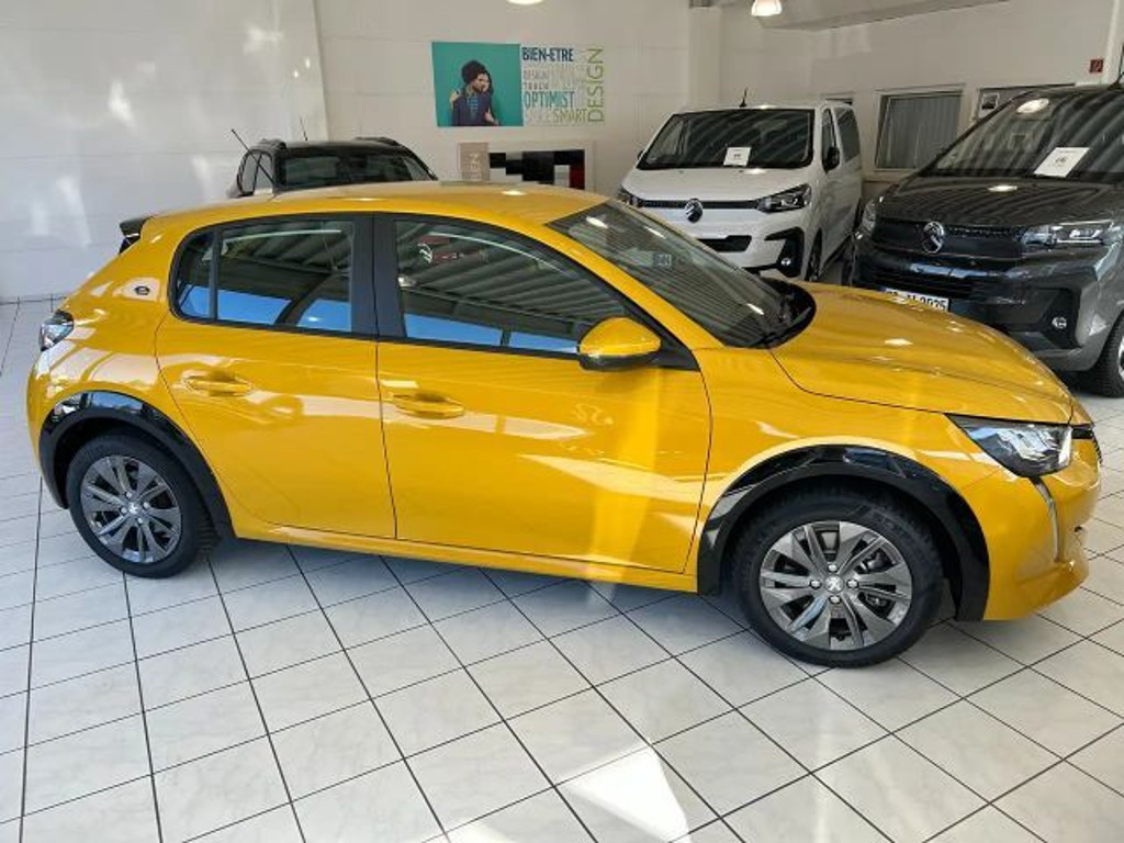 Peugeot e-208