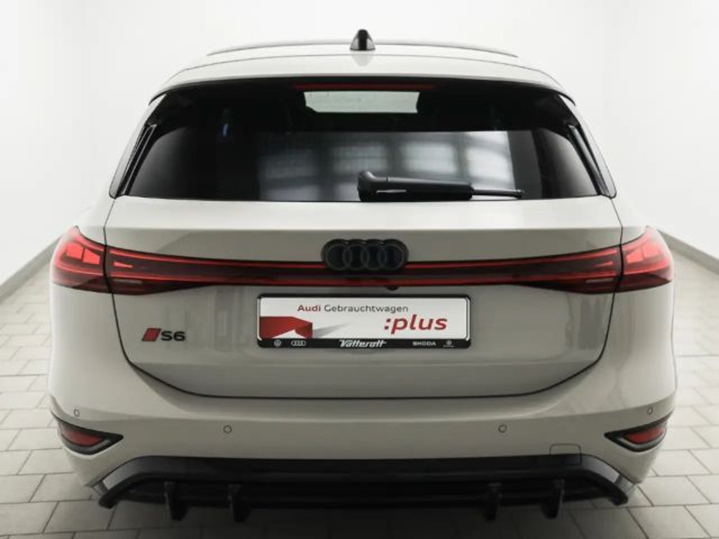 Audi S6 e-tron
