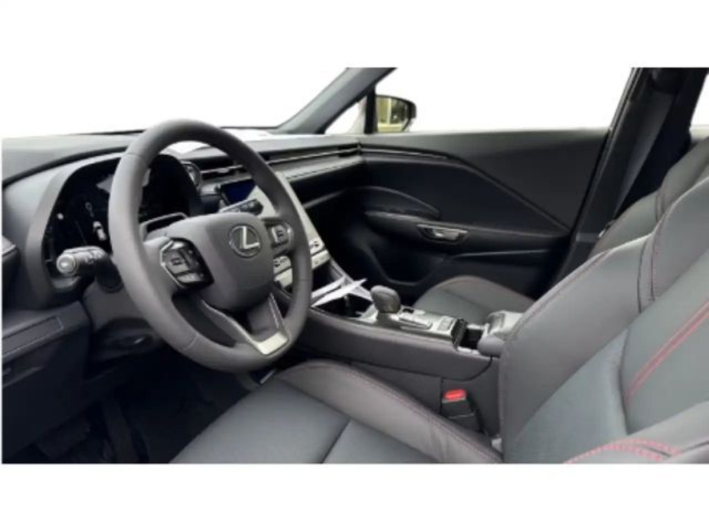 Lexus LBX