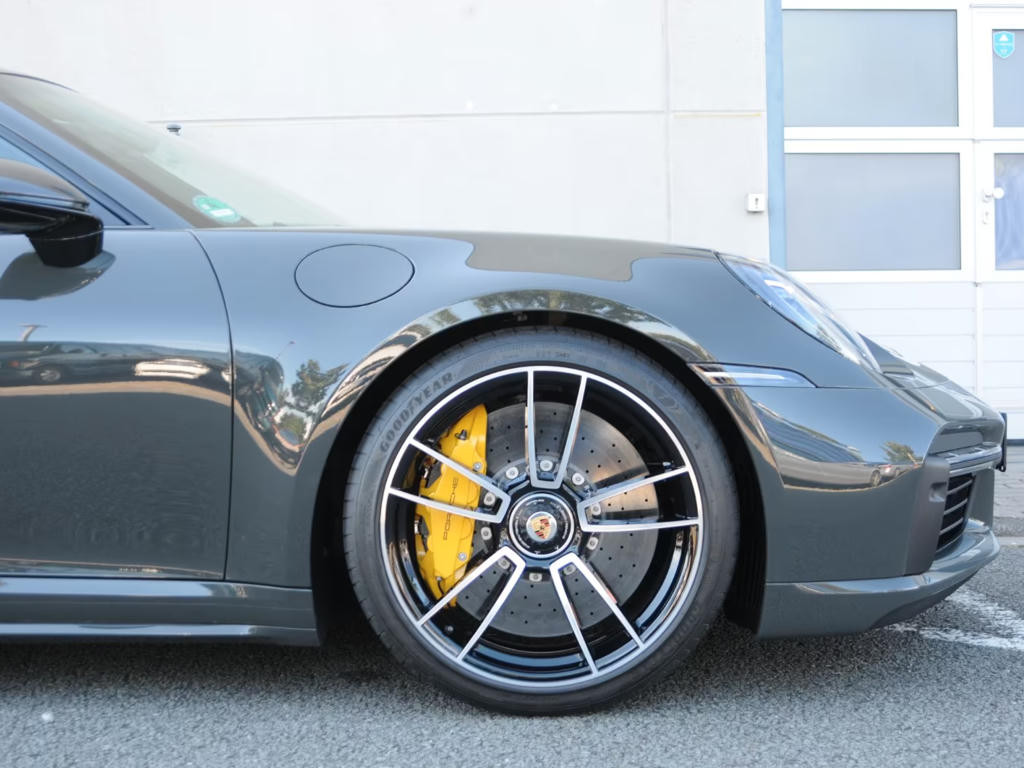 Porsche 911 2023 Benzine