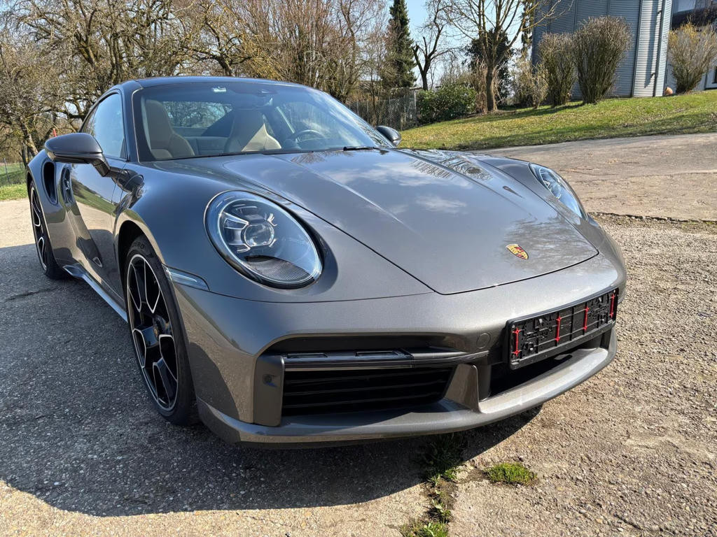 Porsche 911 2021 Benzine