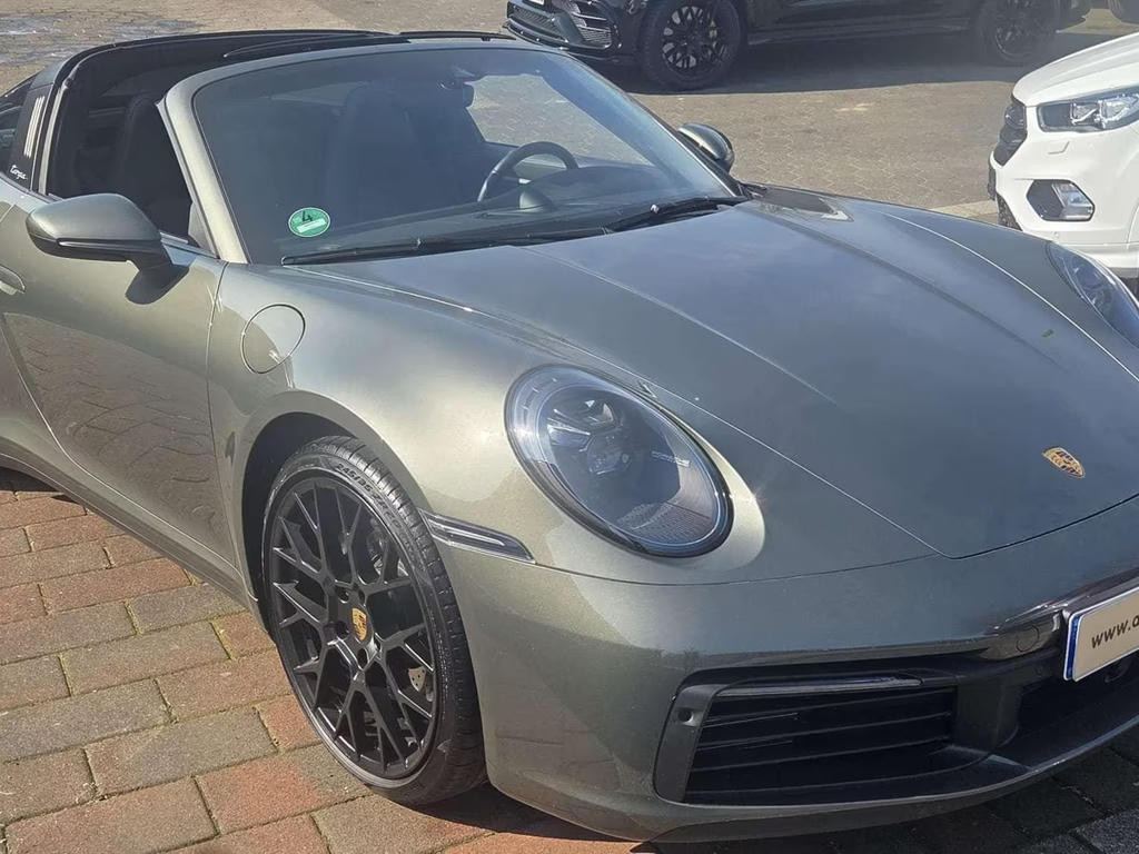 Porsche 911 2023 Benzine